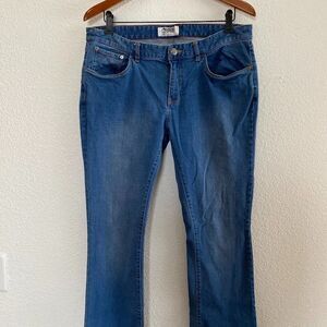 Mountain Khakis Genevieve Classic Fit Mid-Rise Jeans Size 12P 29.5 Inch Inseam